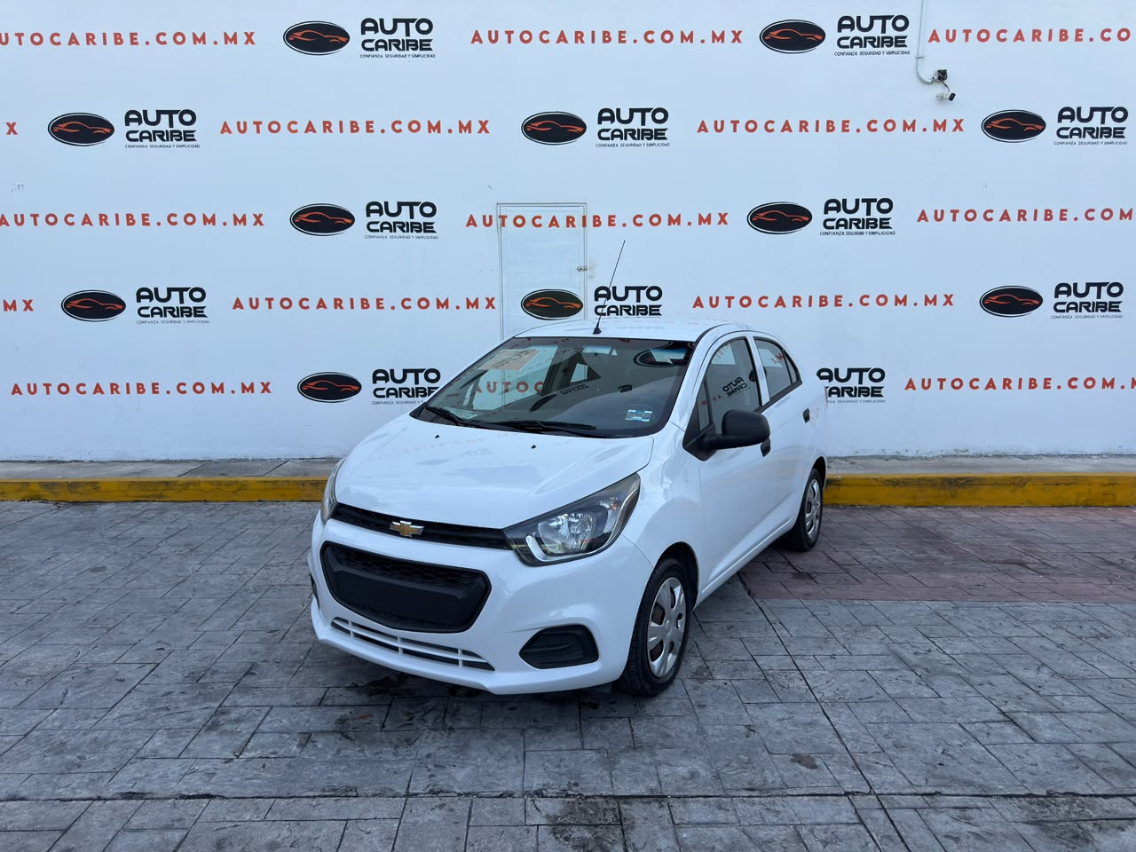 Foto 1 de 10 — 2021 Chevrolet Beat LT